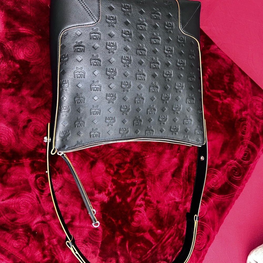 MCM Klara leather Black Hobo Large Shoulder Bag with Monogram Design
